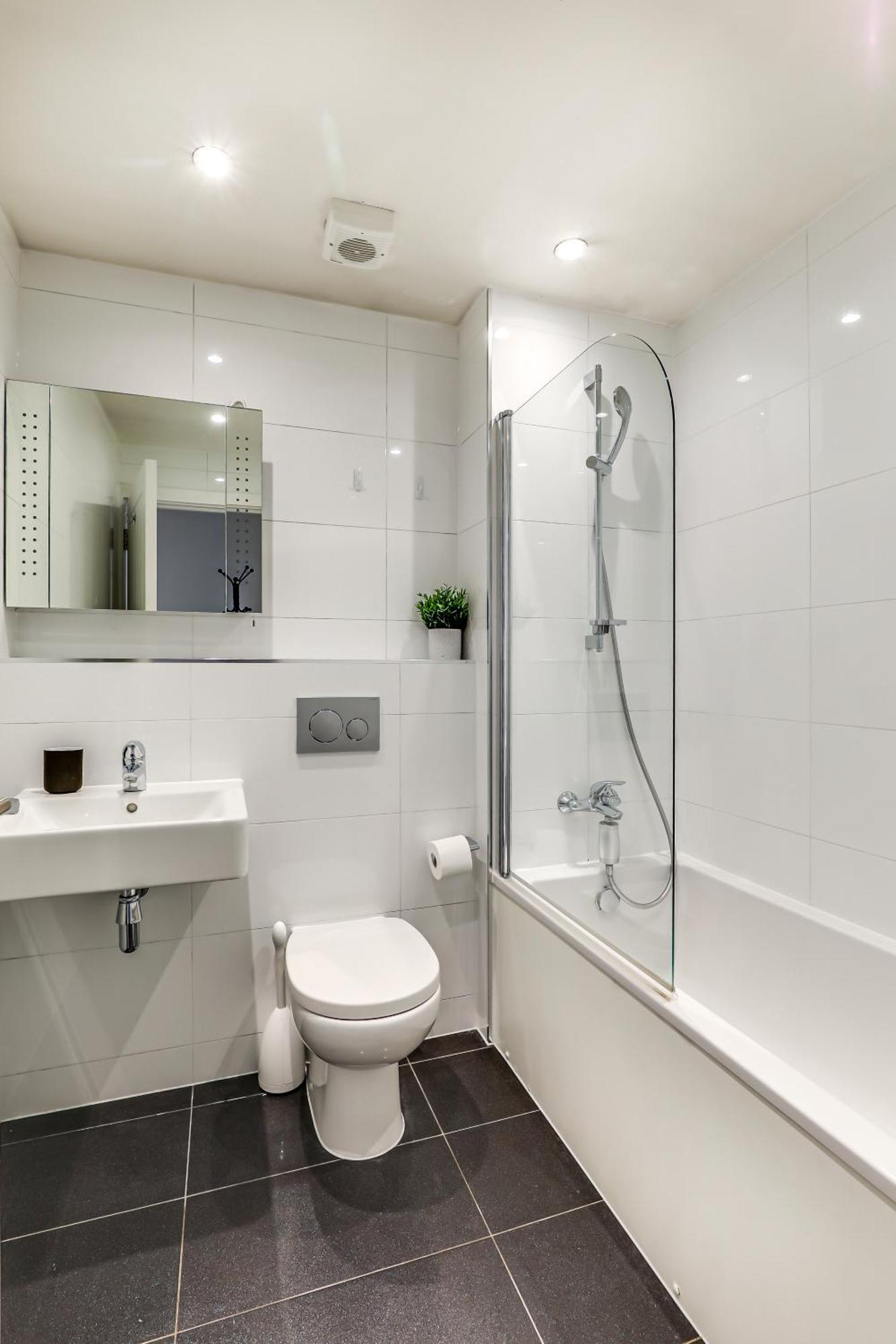 Exceptionally Spacious Central Canterbury Home Εξωτερικό φωτογραφία